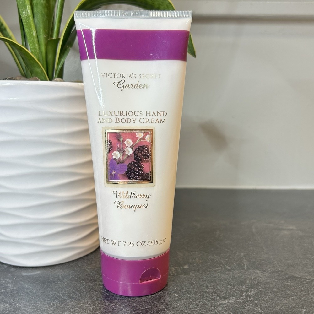 NEW Victoria's Secret Garden Wildberry Bouquet 7.25 oz Hand‎ & Body Cream RARE